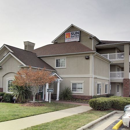 Intown Suites Extended Stay Raleigh Nc - Capital Blvd Ngoại thất bức ảnh
